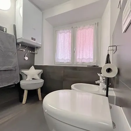 Via Pia Elegante Suite Di Design Crociere 2' Savona Exterior foto
