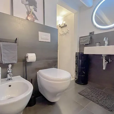 Via Pia Elegante Suite Di Design Crociere 2' Savona Exterior foto