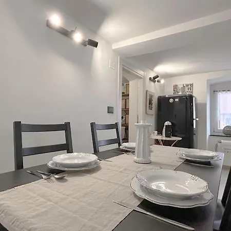 Via Pia Elegante Suite Di Design Crociere 2' Savona Exterior foto